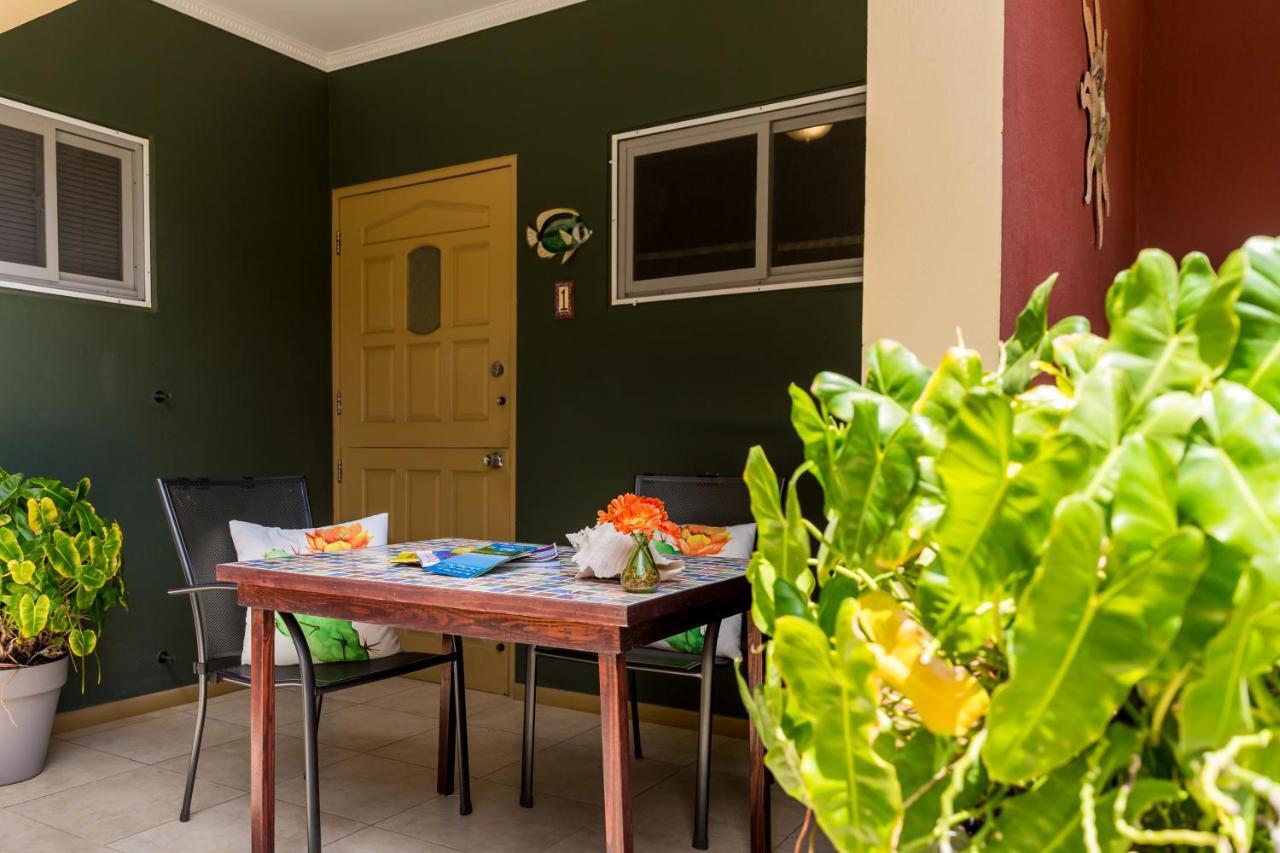 פאלם ביץ' Little Paradise Aruba Vacation Apartments מראה חיצוני תמונה